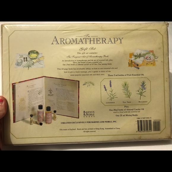 The Aromatherapy Gift Set - Picture 3 of 3